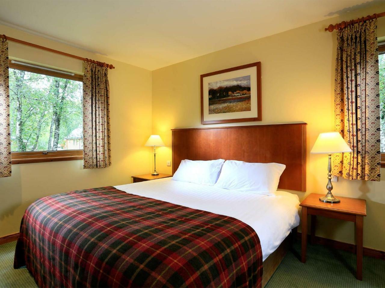 Macdonald Woodland Lodges At Macdonald Aviemore Resort Exterior photo